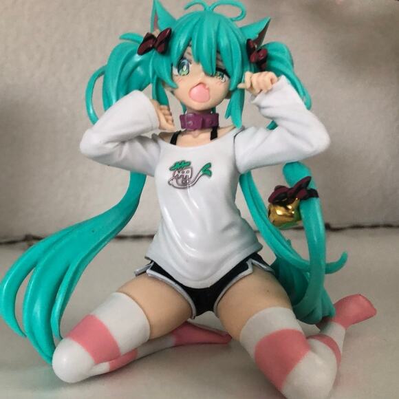 Anime Hatsune Miku Desktop Cute Action Figure T-Shirt Figurine Kawaii Cute - Picture 7 of 12